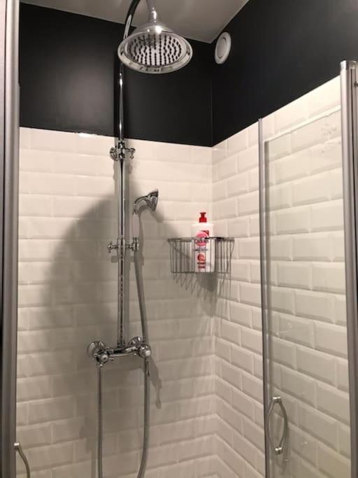 Sejour Detente Au Coeur De Macon Spa,Cine,Bouteille Offerte Екстериор снимка